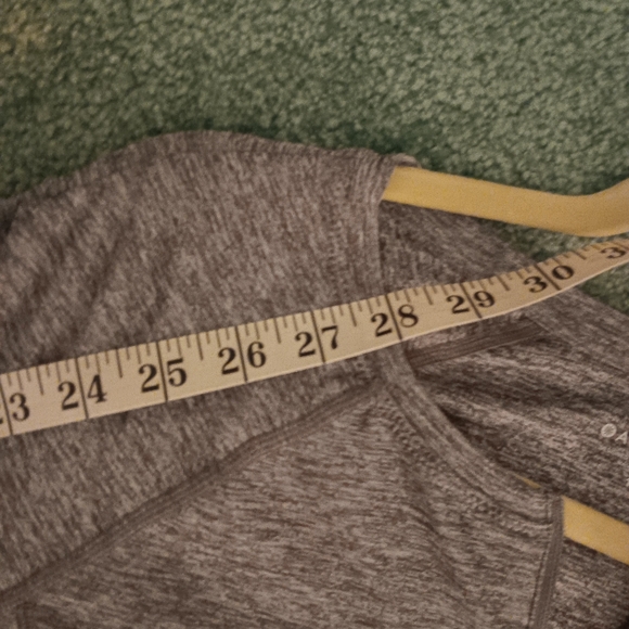 New Women's Athleta Pacifica Illume Fitted Top - Picture 15 of 16